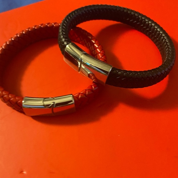 Genuine Leather Braided Bracelet With Stainless Steel Clasp - Picture 1 of 5
